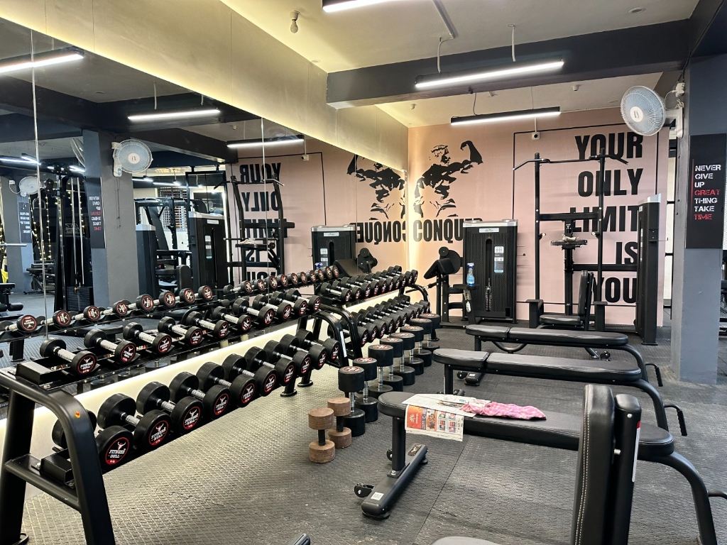 Main Strength and Free Weight Zone